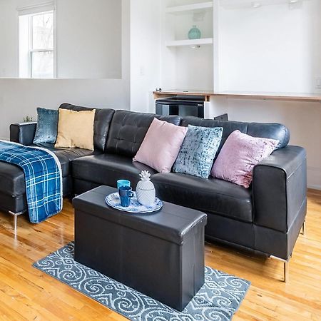 Modern 2 Bedroom Condo - Heart Of Leslieville Toronto Zewnętrze zdjęcie