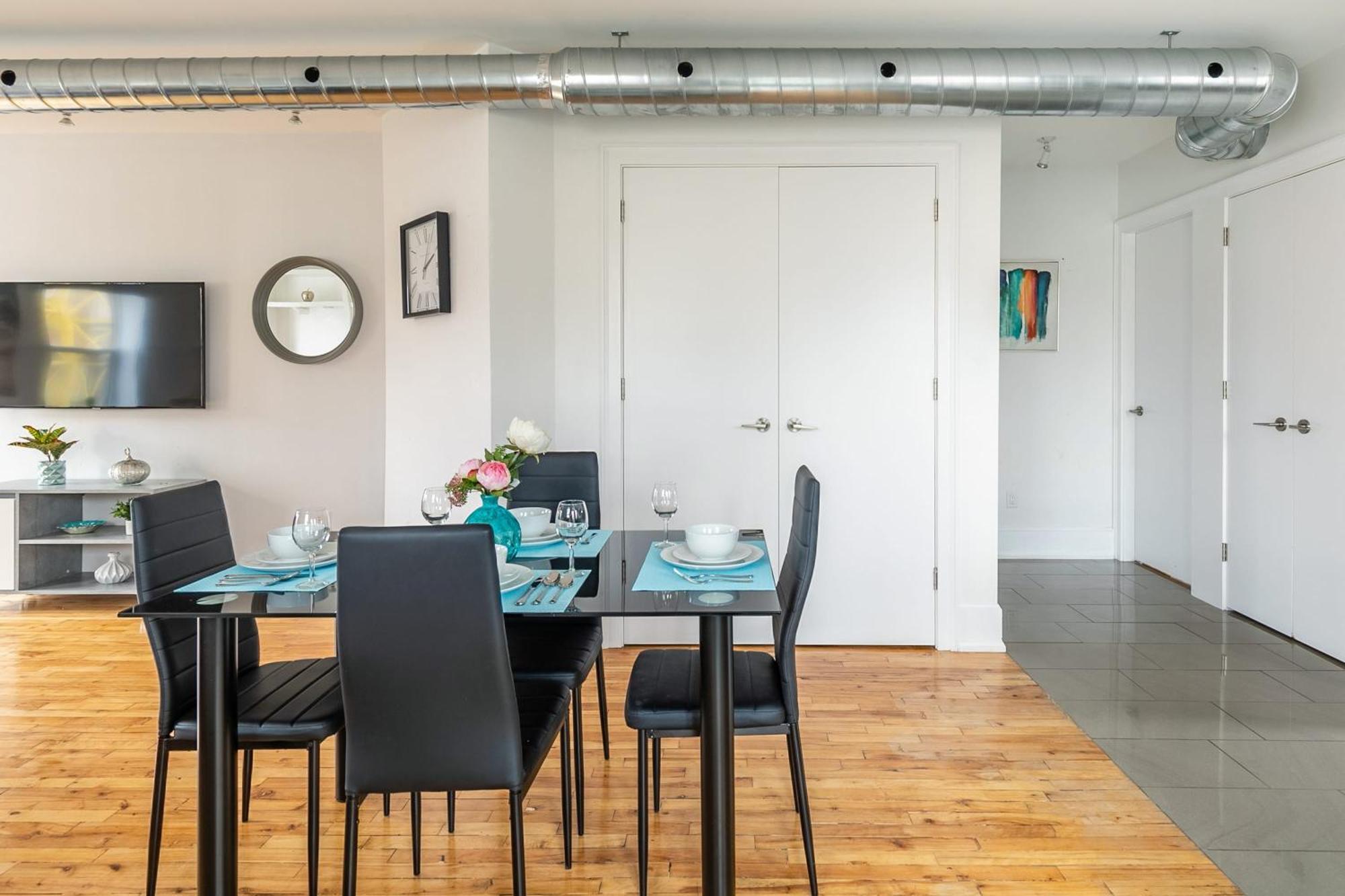 Modern 2 Bedroom Condo - Heart Of Leslieville Toronto Zewnętrze zdjęcie